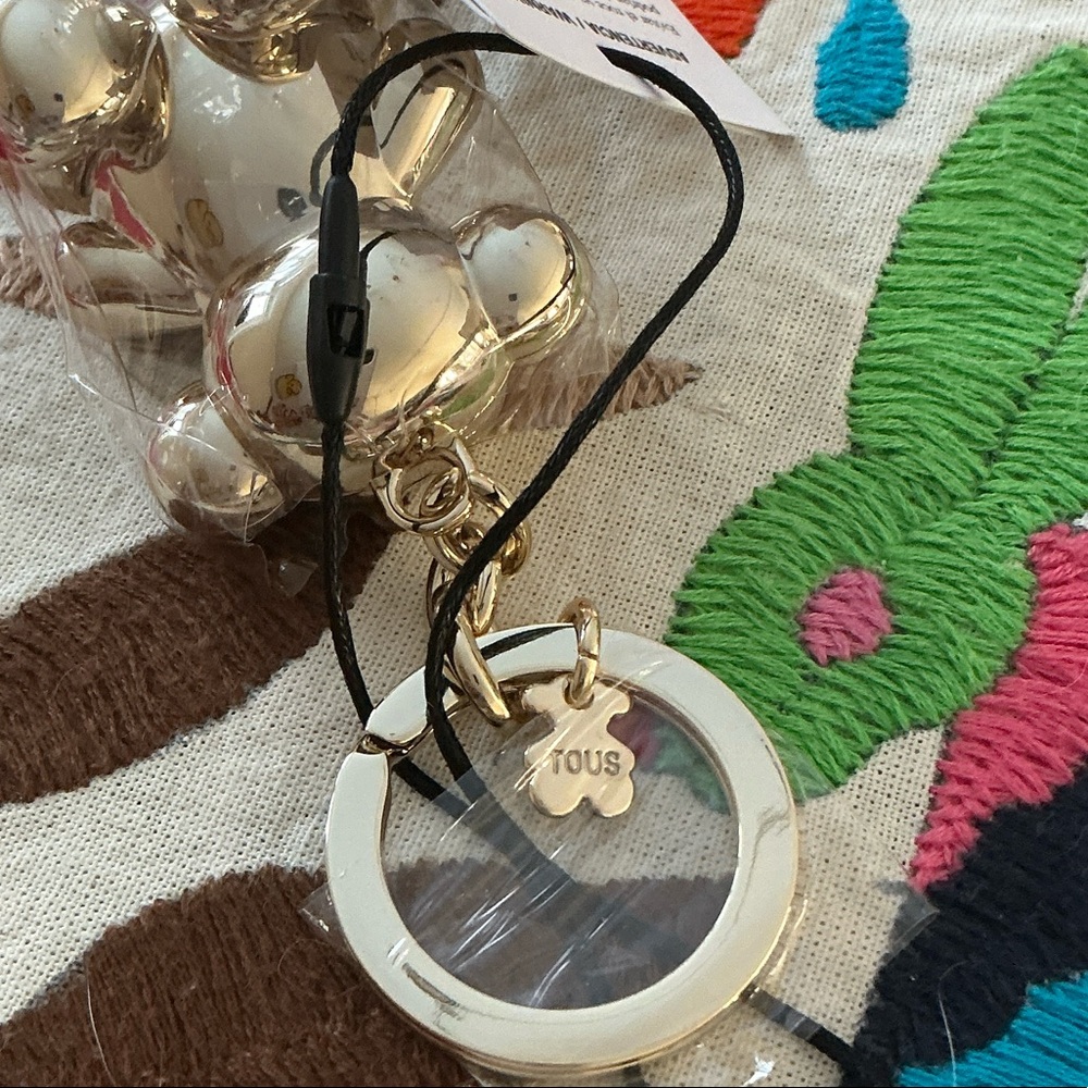 Tous Shiny Silver Bear Keychain - Picture 4 of 6